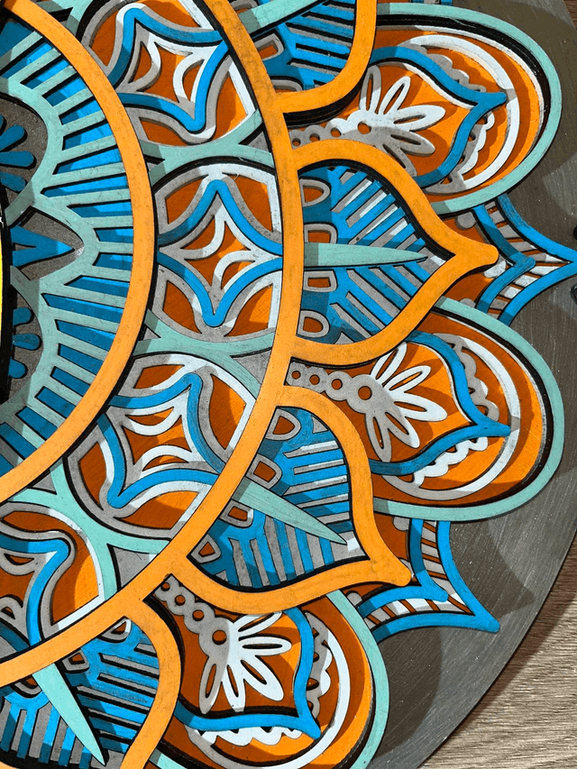 🕉️ Horloge Murale Mandala Yoga en Bois – Harmonie du Temps et de l’Âme 🪵