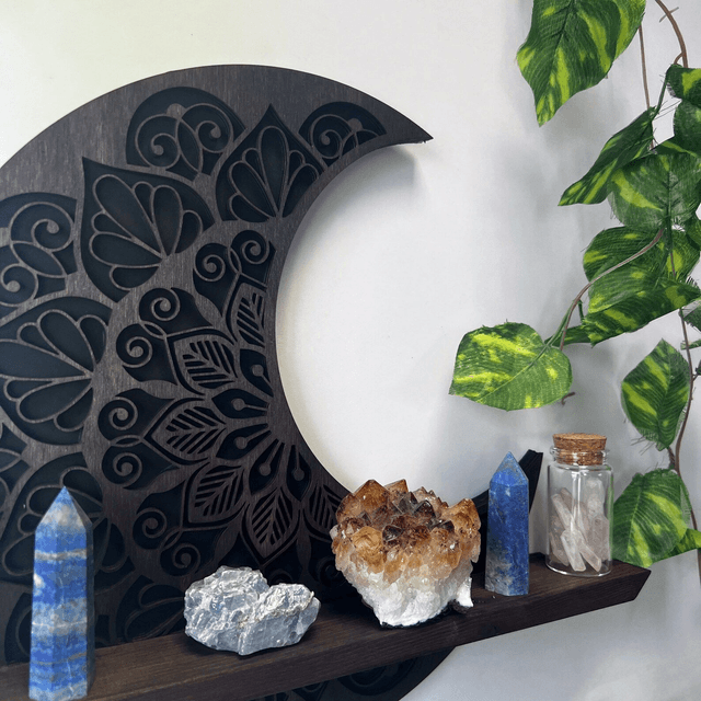 Lune Intérieure – Support Mural aux Courbes Méditatives